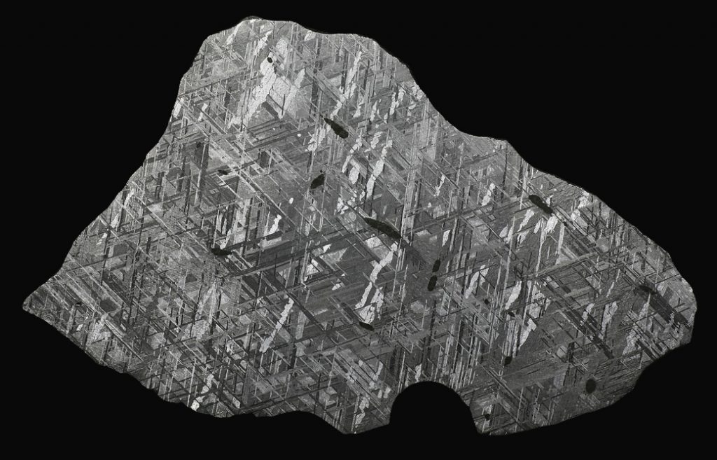 アフリカ産の鉄隕石　©山田英春